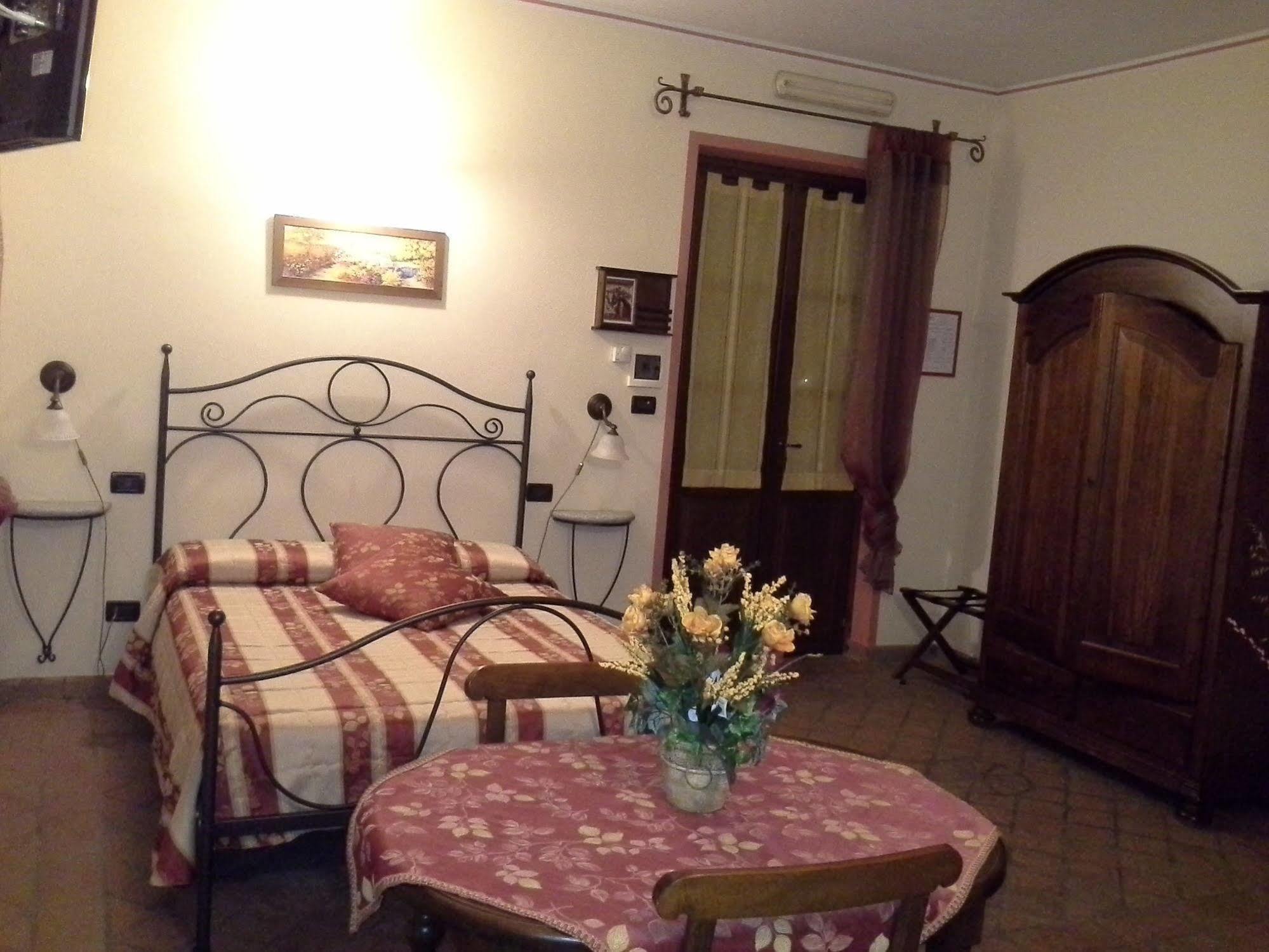 B&B Cascina Bellavista Tigliole Екстер'єр фото